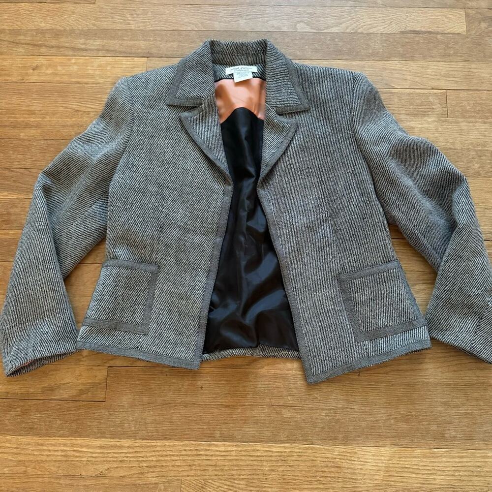 Roth LeCover black cream wool blend open front dressy blazer jacket size 10
b31